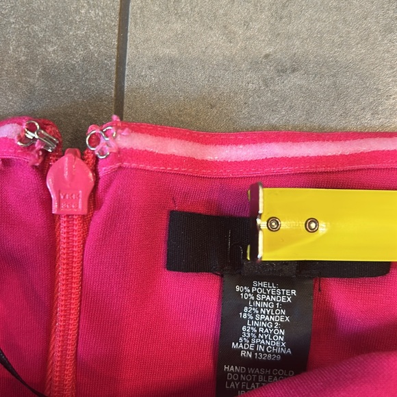 h:ours Rios Maxi Dress in Strawberry Tie Dye - Picture 8 of 11